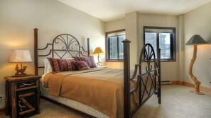 3 chambres, fer et planche à repasser, Wi-Fi gratuit, draps fournis