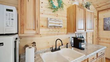 Cabin, 1 King Bed, Kitchen | Private kitchen | Coffee/tea maker