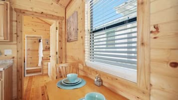 Huisje, 1 kingsize bed, keuken | 1 slaapkamer, individueel gedecoreerd, individueel gemeubileerd