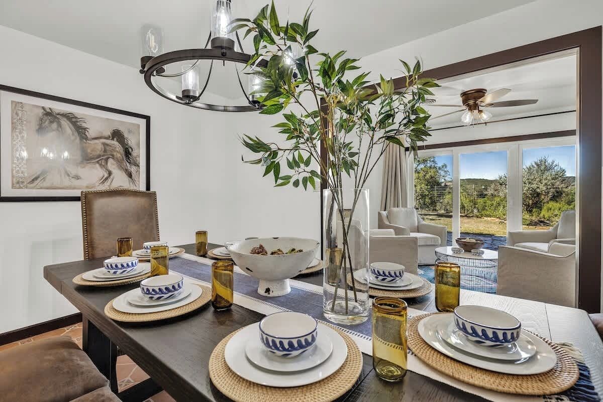 House, Multiple Beds, Patio (1526 Upper Live Oak) | Dining