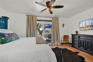 บ้านพัก, หลายเตียง, ลานระเบียง (1526 Upper Live Oak) | 3 ห้องนอน, ห้องพักตกแต่งอย่างมีเอกลักษณ์, ตกแต่งพิเศษโดยเฉพาะ