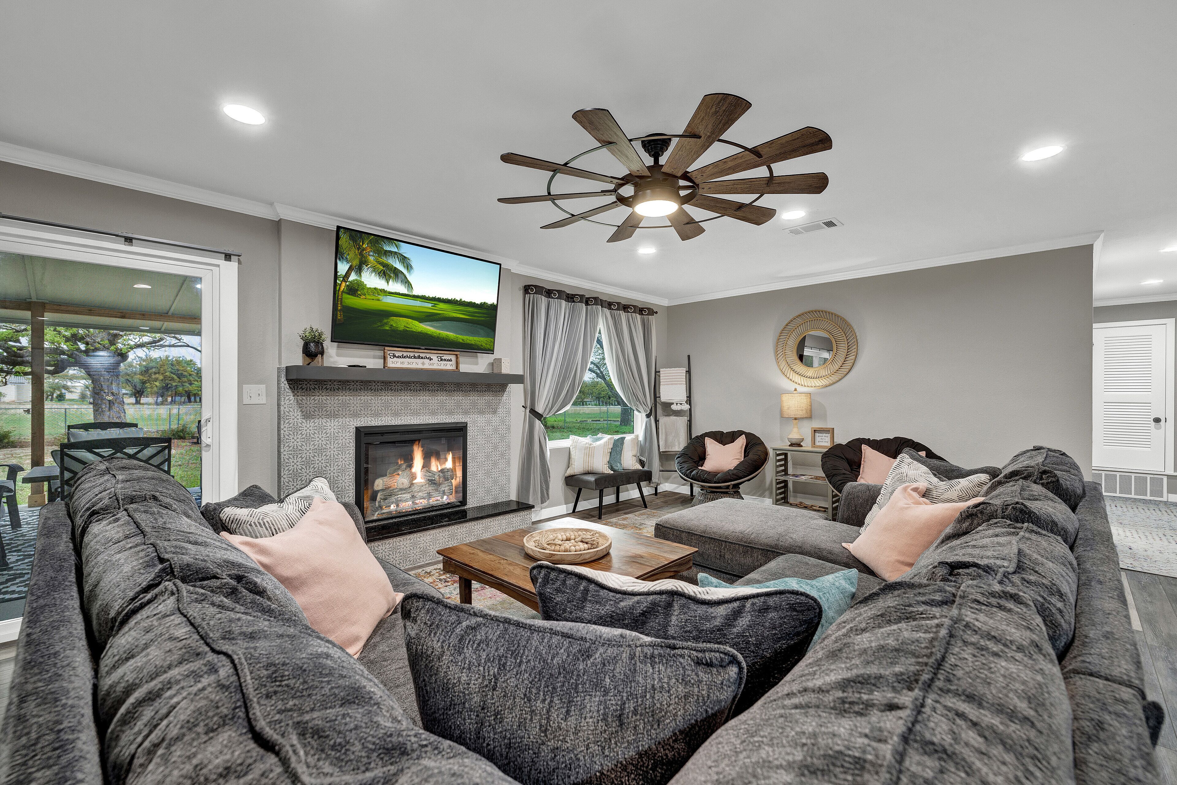 House, Multiple Beds, Hot Tub | Living area | TV