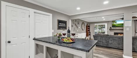 House, Multiple Beds, Hot Tub | Private kitchen | Fridge, microwave, oven, stovetop