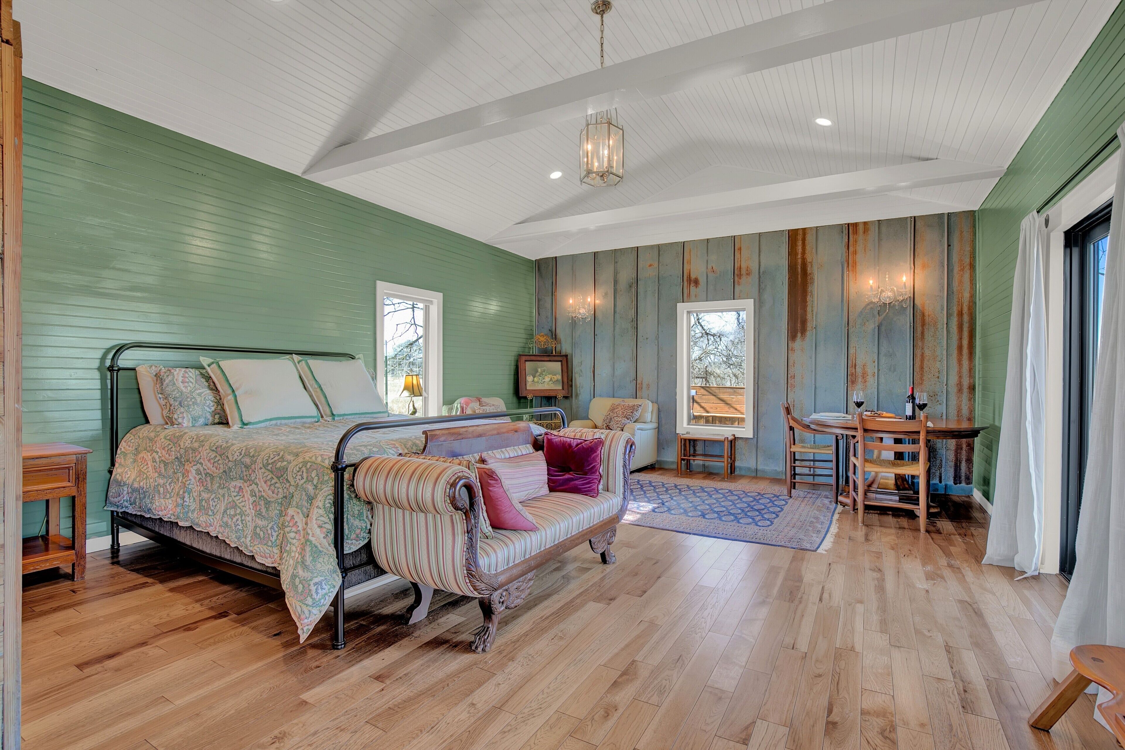 1 chambre, décoration personnalisée, ameublement personnalisé