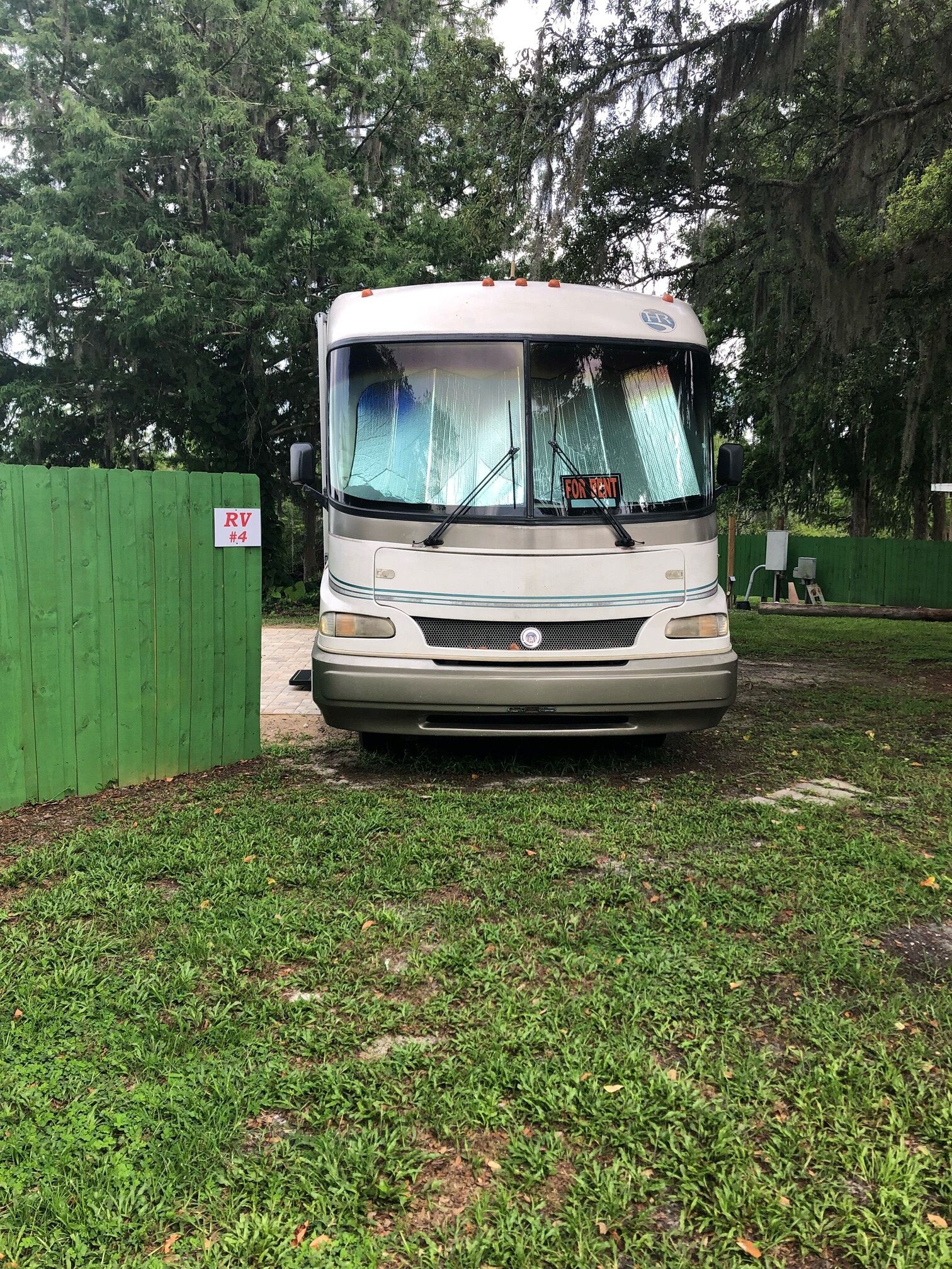 Cozy waterfront RV at Sleepy Hollow Fish Camp