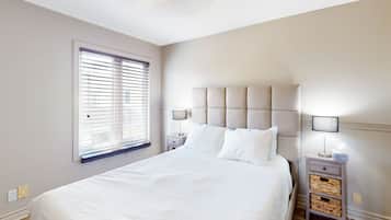 3 bedrooms, internet, bed sheets