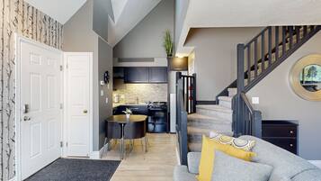 Télévision, cheminée