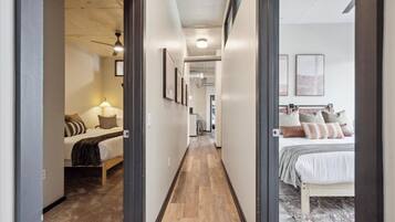 3 bedrooms, desk, iron/ironing board, WiFi