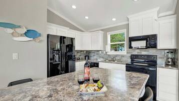 Ferienhaus, 1 King-Bett, Terrasse (#29 3567 US 290 E) | Eigene Küche | Wasserkocher mit Kaffee-/Teezubehör