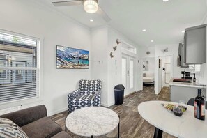 House, 1 King Bed, Patio (#26 3567 US 290 E) | Living area
