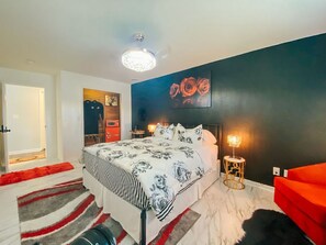 3 bedrooms, iron/ironing board, free WiFi, bed sheets