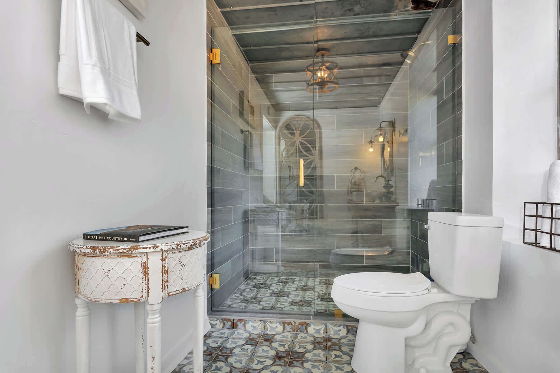 Cottage, 1 King Bed, Hot Tub | Bathroom | Towels, toilet paper