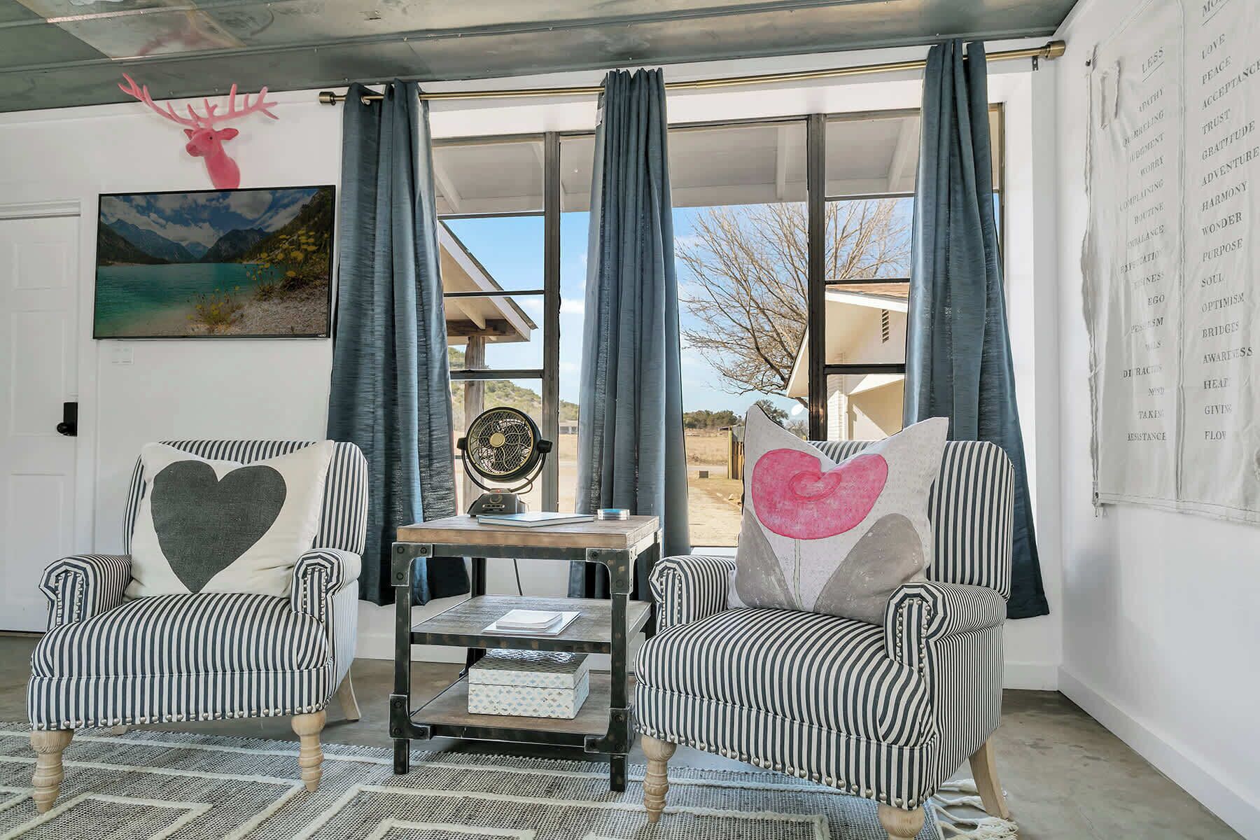 Casa de campo, 1 cama King size, hidromasaje | Área de sala de estar | Televisión 