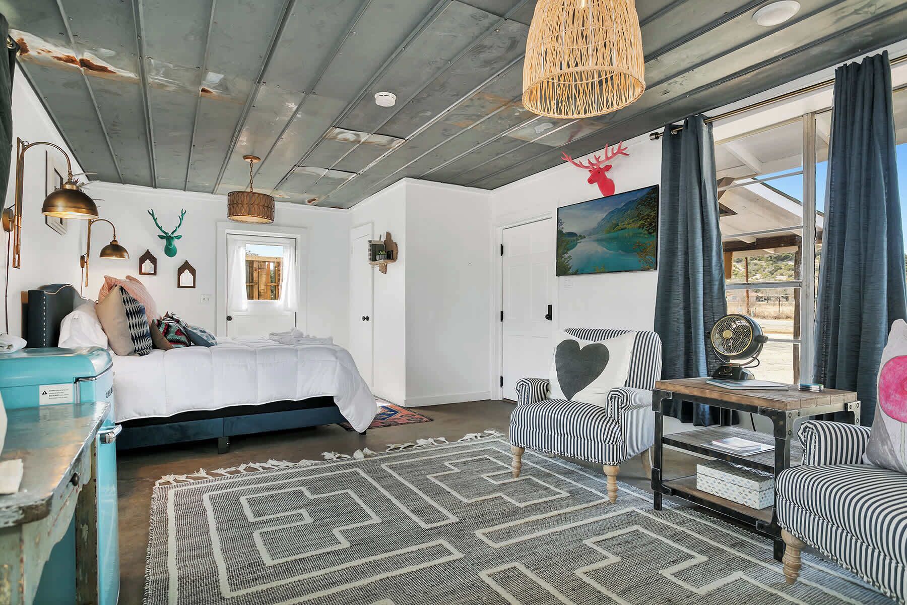 Casa de campo, 1 cama King size, hidromasaje | 1 habitación, decoración personalizada y muebles diferentes 