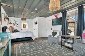 Casa de campo, 1 cama King size, hidromasaje | 1 habitación, decoración personalizada y muebles diferentes