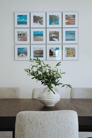 Dining - Blissful Tides (Hope Bay)