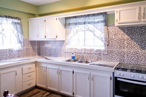 Golden Palms Two-Bedroom Apartment