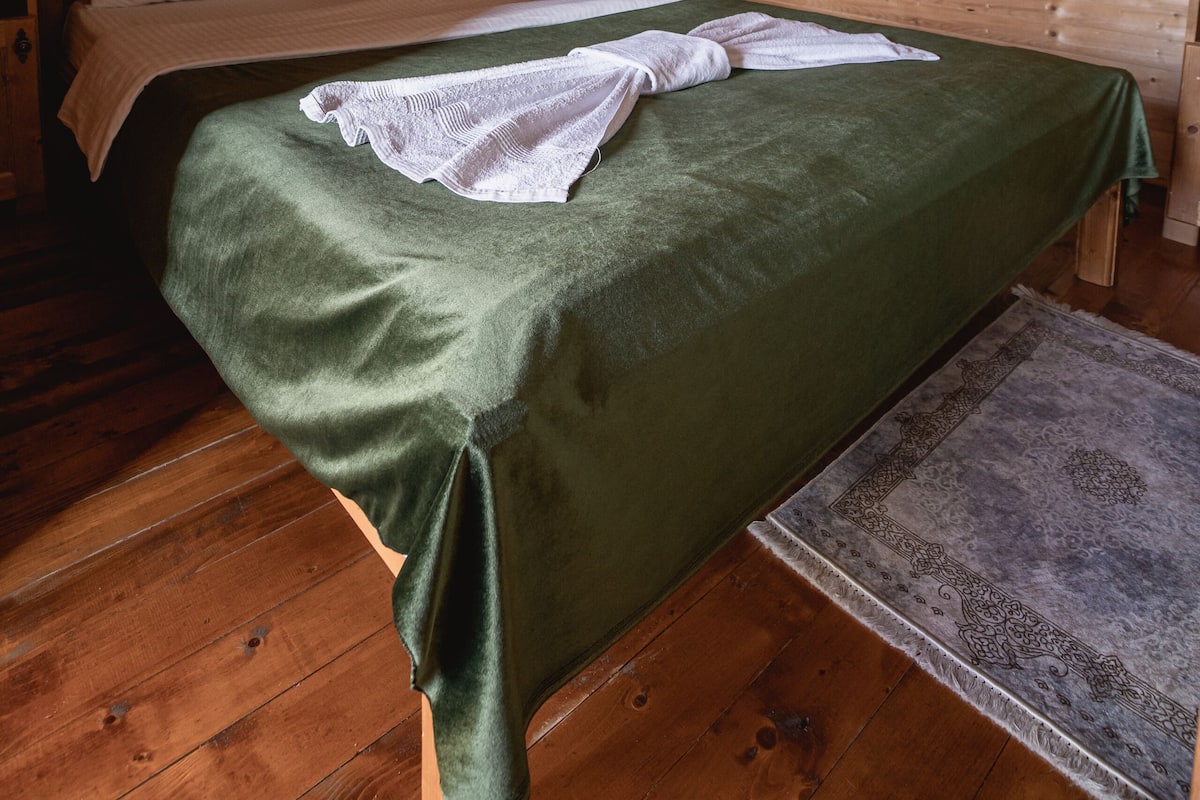 Quarto triplo conforto | 1 quarto, quartos à prova de som, berço de viagem, Wi-Fi de cortesia