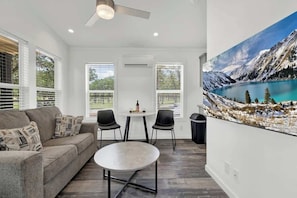 House, 1 Queen Bed, Patio (#27 3567 US 290 E) | Living area | TV, fireplace