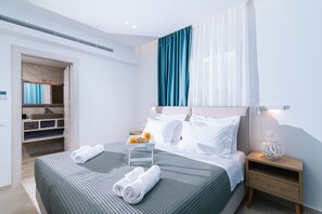 2 bedrooms, in-room safe, desk, iron/ironing board - Villa Luna 1 With Swimming Pool in Pitsidia (Pitsidia)