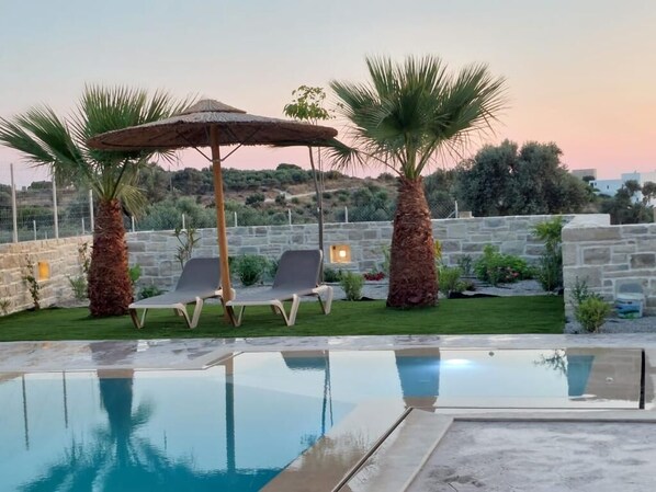 Pool - Villa Luna 1 With Swimming Pool in Pitsidia (Pitsidia)