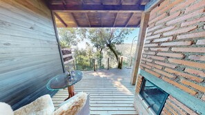 Cabaña Confort, bañera de hidromasaje | Terraza o patio