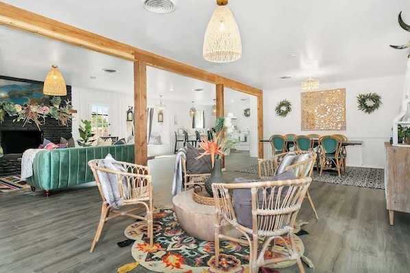 Casa, varias camas, hidromasaje, vista a la ciudad (111 Cristol) | Interior