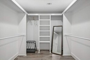 Interior - Luxury New Tranquil Retreat-Walk to Waterfront (Ocean Springs)