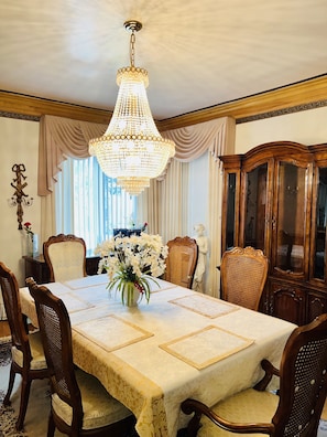 تناول الطعام