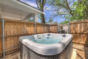 House, Multiple Beds, Hot Tub, City View (215 Mistletoe- D) | Outdoor spa tub - The Grove D With Hot Tub & King Beds - Walk to Main (Fredericksburg)