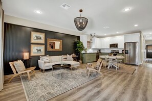 Living area - The Das Apfelhaus! A Luxurious and Eclectic Escape Near Main! (Fredericksburg)