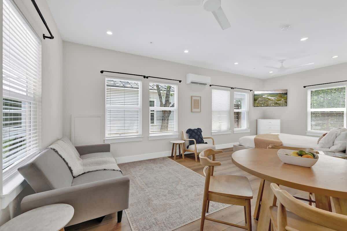 Cottage, 1 très grand lit, bain à remous, vue ville (215 Mistletoe- C) | Intérieur