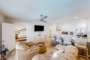 2 bedrooms, internet, bed sheets