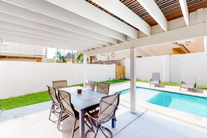 Pool - Carolyn's Seaside Escape | Duplex in South Padre Island (South Padre Island)