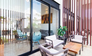 Luxury Apartment | Balcony