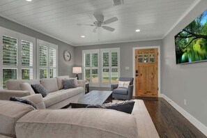 House, Multiple Beds, Pool Access (264 S College St) | Living area