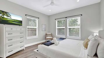 Cottage, 1 letto king, idromassaggio, vista città (215 Mistletoe- E) | 1 camera, con stile personalizzato, con arredamento individuale