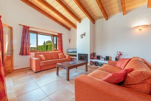 TV, fireplace, DVD player - Villa Camarasa (Pollensa)