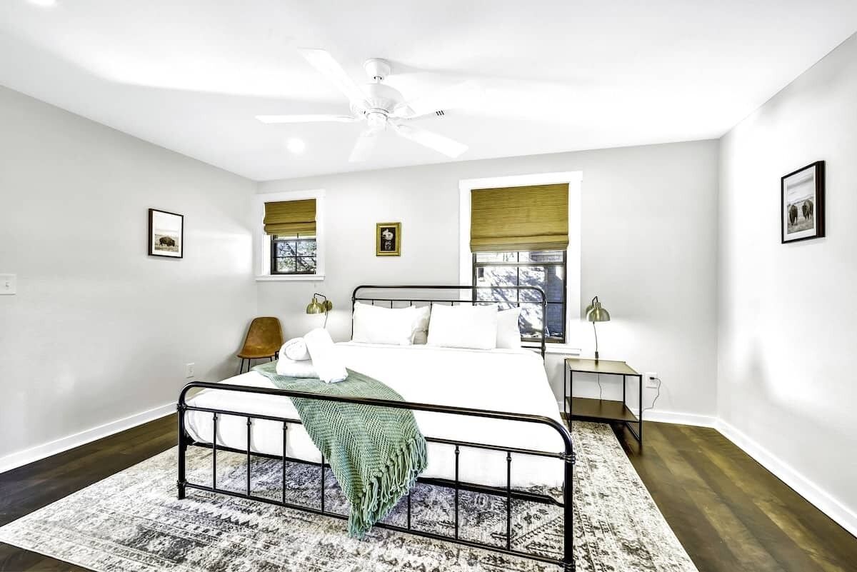 Cottage, Multiple Beds, Hot Tub (496 Ranch 1631- Way) | 2 bedrooms, individually decorated, individually furnished, bed sheets
