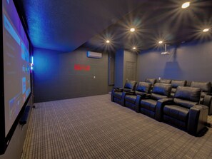 Interior - Disney 6 BR | 2 Theaters & Game Rooms | Pool & Spa (Davenport)