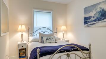 2 Schlafzimmer, Schreibtisch, Bügeleisen/Bügelbrett, WLAN