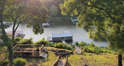The Deckhouse with private boat dock!