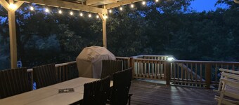 The Deckhouse with private boat dock!