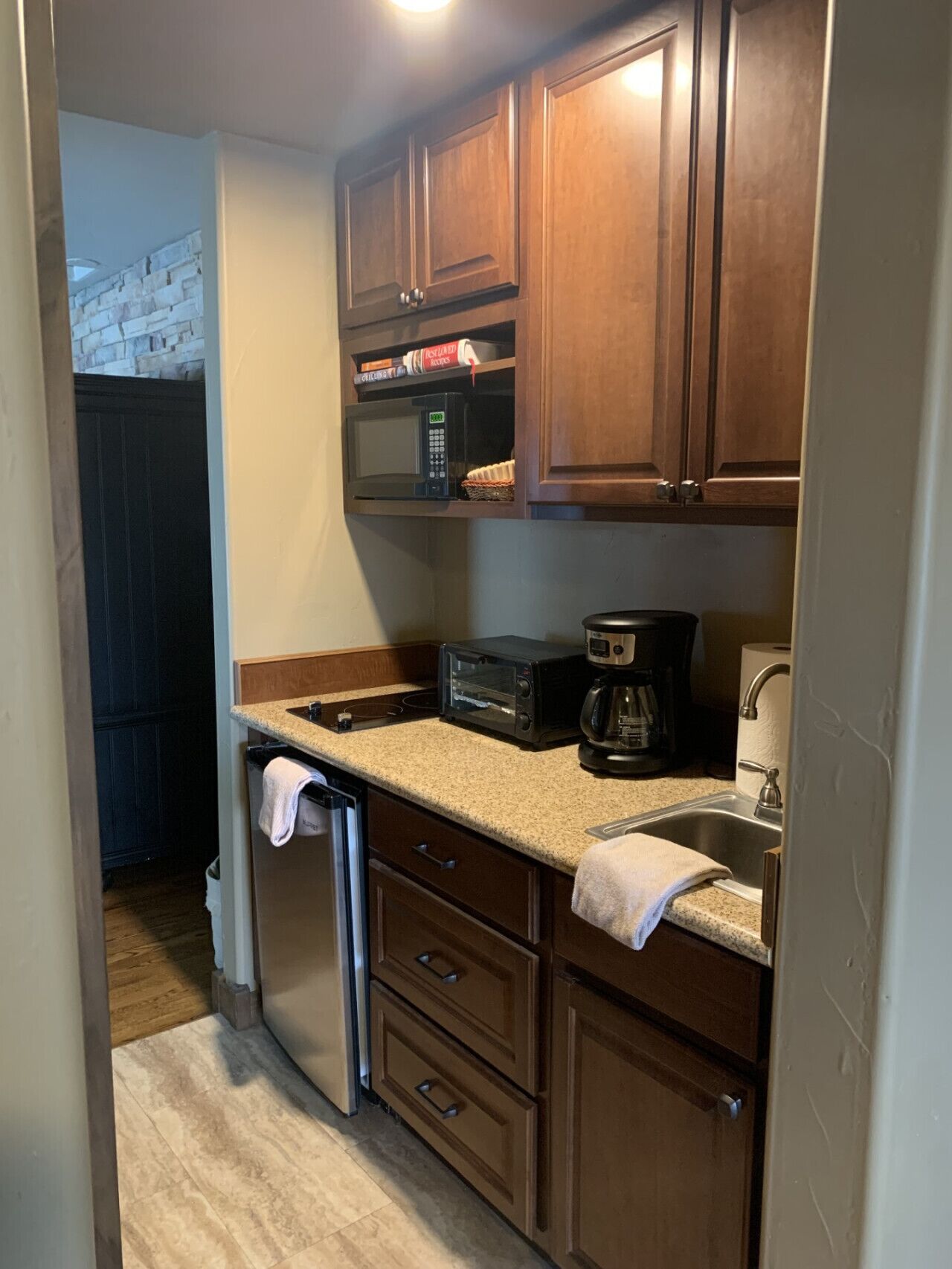 Microwave, coffee/tea maker, toaster, cookware/dishes/utensils