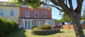 2 Marconi House, Apartment
