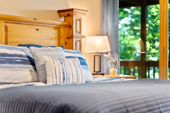 4 bedrooms, travel cot, free WiFi, bed sheets