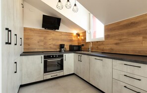 Kühlschrank, Ofen, Herdplatte, Geschirrspüler