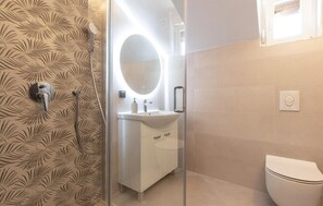 Shower, hair dryer - Nice apartment in Vrsi with swimming pool (Vrsi)