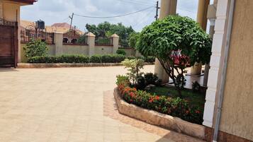 Enceinte de lâhĂ©bergement