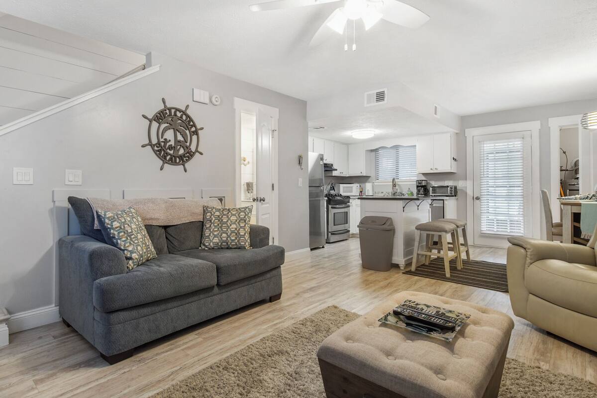 Townhome, 2 Bedrooms (GH 201 - Compass Cove) | Living area